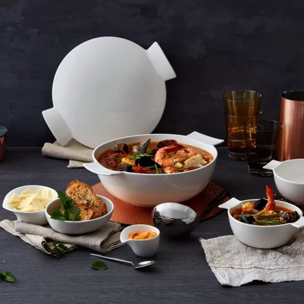 Soup Passion Tureen by Villeroy &amp; Boch -Premium Porcelain - Made in Germany - Dishwasher and Microwave Safe - Service for 4 - 84.5 Ounce Capacity - 12.5 x 10.25 x 4 Inches)