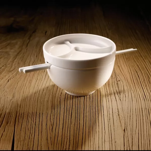 Soup Passion Tureen by Villeroy &amp; Boch -Premium Porcelain - Made in Germany - Dishwasher and Microwave Safe - Service for 4 - 84.5 Ounce Capacity - 12.5 x 10.25 x 4 Inches