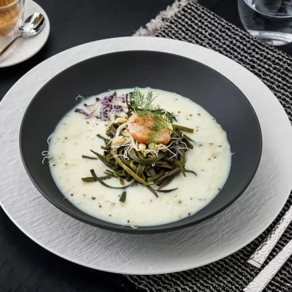 Villeroy &amp; Boch Manufacture Glow Coupe Deep Plate , 9.5 oz, Premium Porcelain, Copper