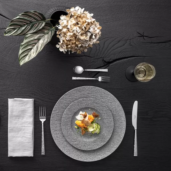Villeroy &amp; Boch Manufacture Rock Pasta Plate, Premium Porcelain, Made in Germany, Matte Black, 11.5 in, Premium Porcelain
