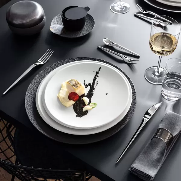 Villeroy &amp; Boch NewMoon Deep Bowl Generously Designed for Soups and Side Dishes, Premium Porcelain, Dishwasher Safe, White, 29X29X5CM)