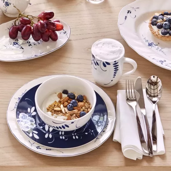 Villeroy &amp; Boch Old Luxembourg Brindille Rice Bowl, 25 oz, White/Blue