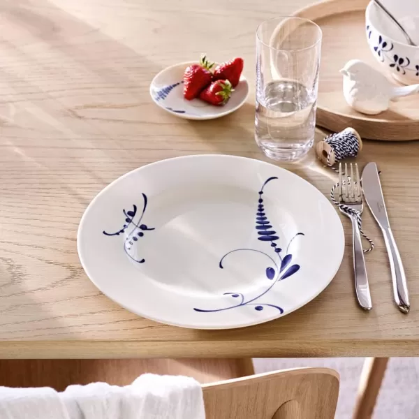 Villeroy &amp; Boch Old Luxembourg Brindille Rice Bowl, 25 oz, White/Blue