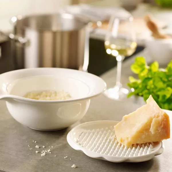 Pasta Passion Medium Pasta Plate Set of 2 by Villeroy &amp; Boch - Premium Porcelain - Made in Germany - Dishwasher and Microwave Safe - 10.75 Inches ,White