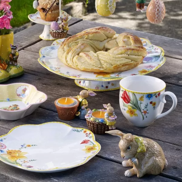 Villeroy &amp; Boch Spring Awakening Cake Plate Flower Meadow, 33 cm, Porcelain, White/Colourful, 33cm/13, Yellow, Green, Red