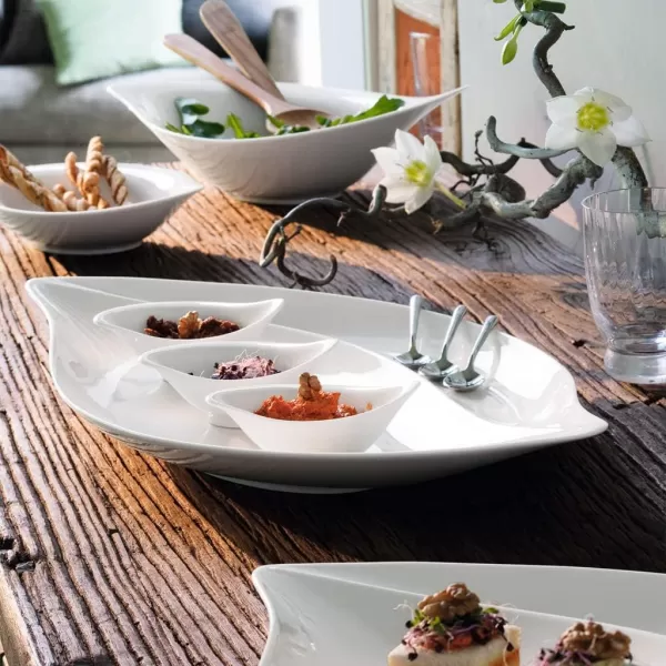 New Cottage Salad Serving Bowl by Villeroy &amp; Boch - Premium Porcelain - Made in Germany - Dishwasher and Microwave Safe - 17.75 x 12 Inches, White