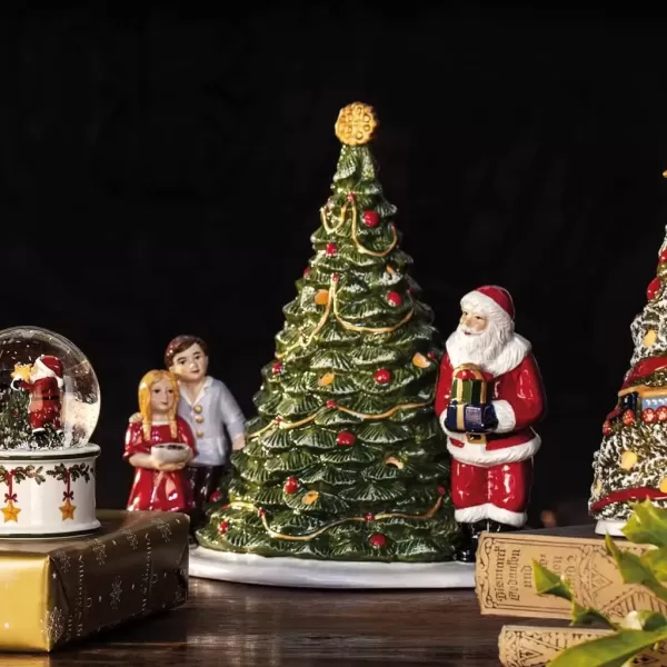 imageVilleroy ampamp Boch Christmas Santa by The Tree Decorative Figurine Maoffrom HardPaste Porcelain Wax GreenMultiColoured 20 x 17 x 23 cm TealightTealight