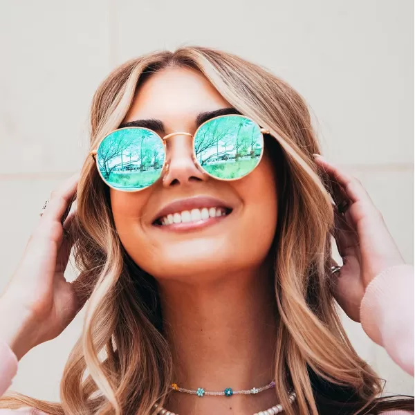 WearMe Pro  Reflective Lens Round Trendy SunglassesGold Frame  Blue Mirrored Lens