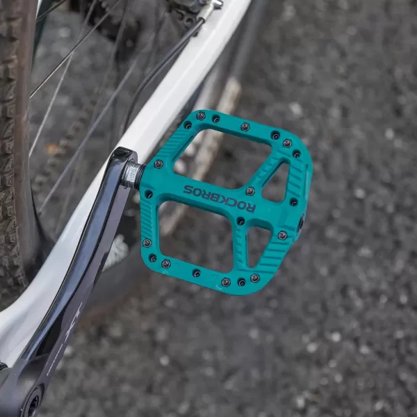 imageRock BROS Mountain Bike Pedals Nylon Composite Bearing 916quot MTB Bicycle Pedals with Wide Flat PlatformBlue