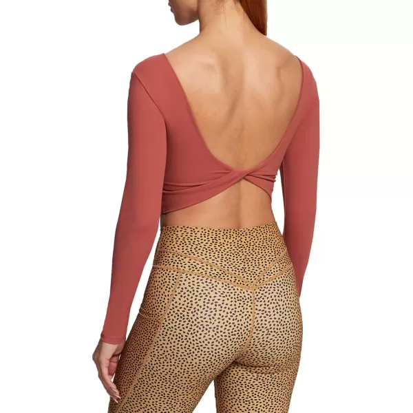Aoxjox Long Sleeve Crop Tops for Women Emma Twist Back Workout Crop T Shirt TopRust Red
