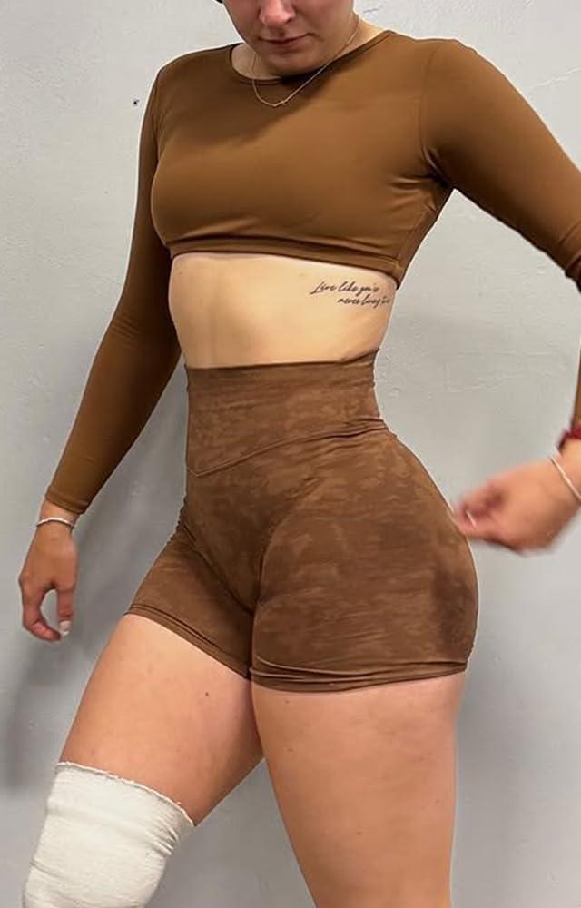 imageAoxjox Workout Long Sleeve Crop Tops for Women Clarissa Backless Gym Cropped T Shirt TopDandelion Brown