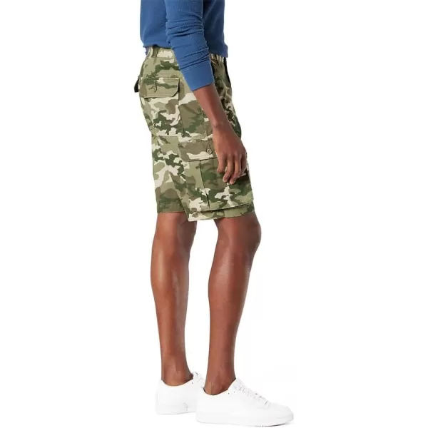 imageSignature by Levi Strauss ampamp Co Gold Mens Classic Cargo ShortTraditional Camo