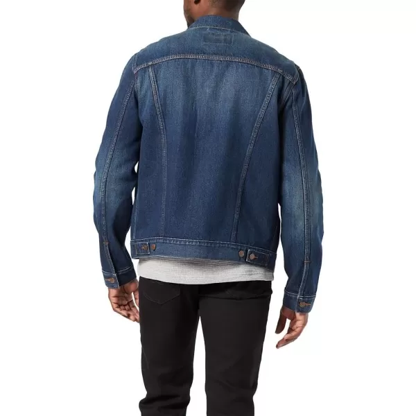 imageSignature by Levi Strauss ampamp Co Gold Mens Signature Trucker JacketRoam