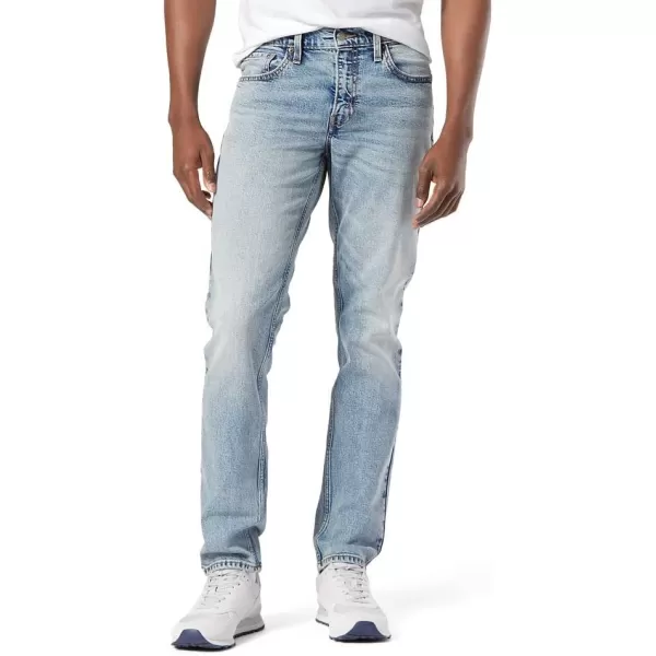 imageSignature by Levi Strauss ampamp Co Gold Mens Slim Fit JeansIsle