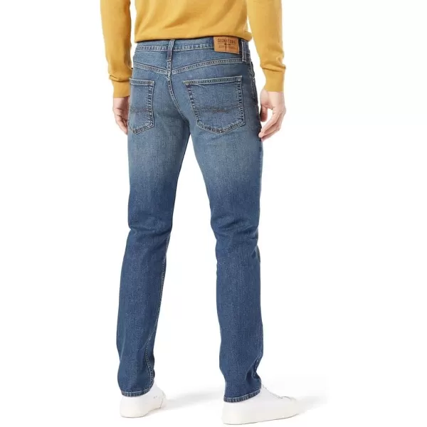 imageSignature by Levi Strauss ampamp Co Gold Mens Slim Fit JeansUncharted