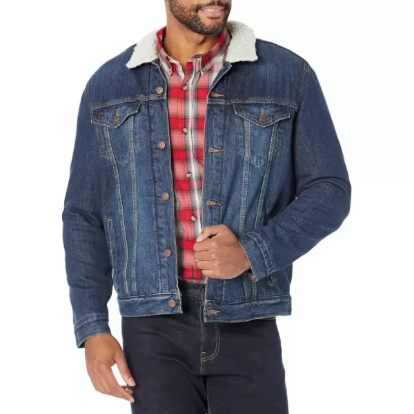 imageSignature by Levi Strauss ampamp Co Gold Mens Signature Sherpa Lined Trucker JacketRoam