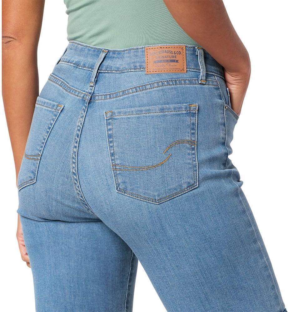 imageSignature by Levi Strauss ampamp Co Gold Mens Casual Chino 105quot ShortsSpace Ice