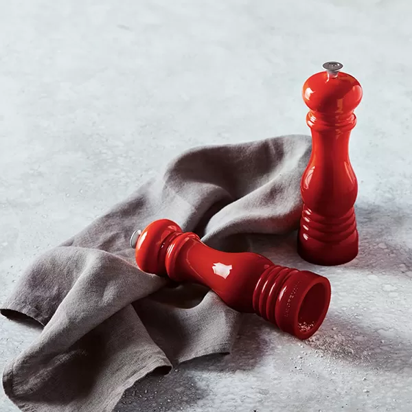 Salt and Pepper Mill Set