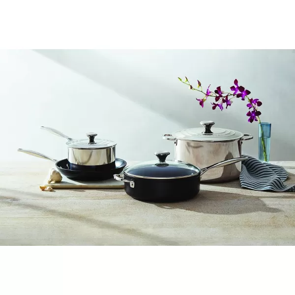 imageLe Creuset Toughened Nonstick PRO Saute Pan With Glass Lid 425 qt