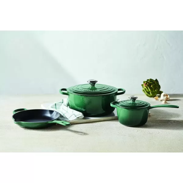 imageLe Creuset Signature Enameled CastIron Cookware Set 10Piece WhiteArtichaut