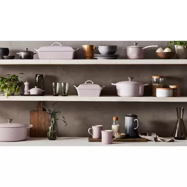 imageLe Creuset Signature Enameled CastIron Cookware Set 10Piece WhiteShallot