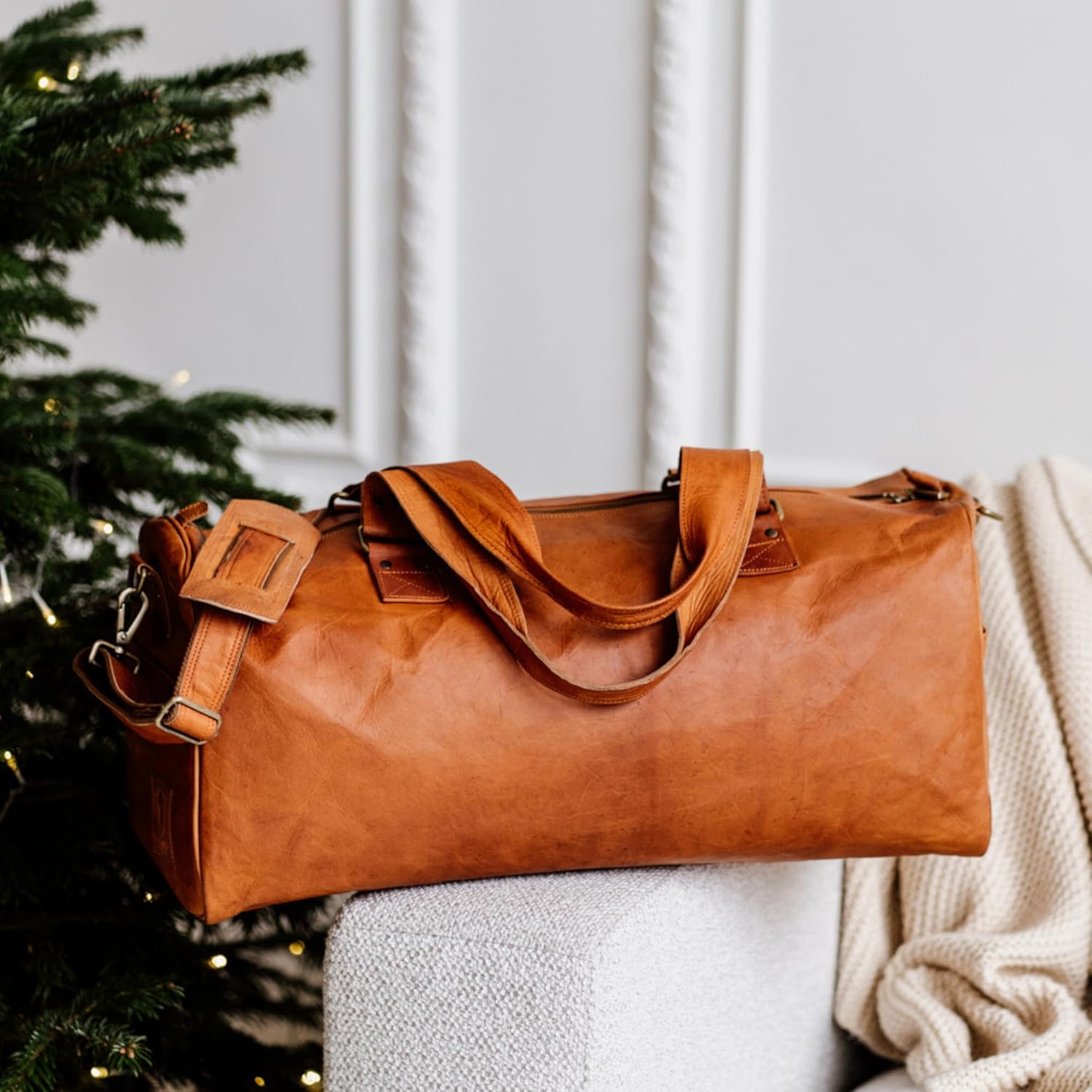 imageBerliner Bags Vintage Leather Duffle Bag Oslo with Shoe Compartment for Travel or the Gym Overnight Bag for Men and Women  BrownCognac