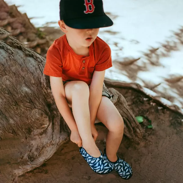 HIITAVE Kids Water Shoes Non-Slip Beach Swim Barefoot Quick Dry Aqua Pool Socks for Boys &amp; Girls Toddler