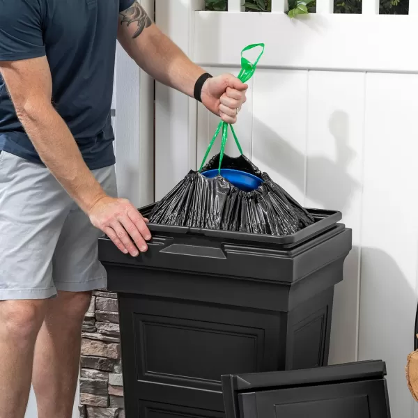 Step2 Atherton Onyx Black 30-Gallon Indoor/Outdoor Trash Can with Removable Lid